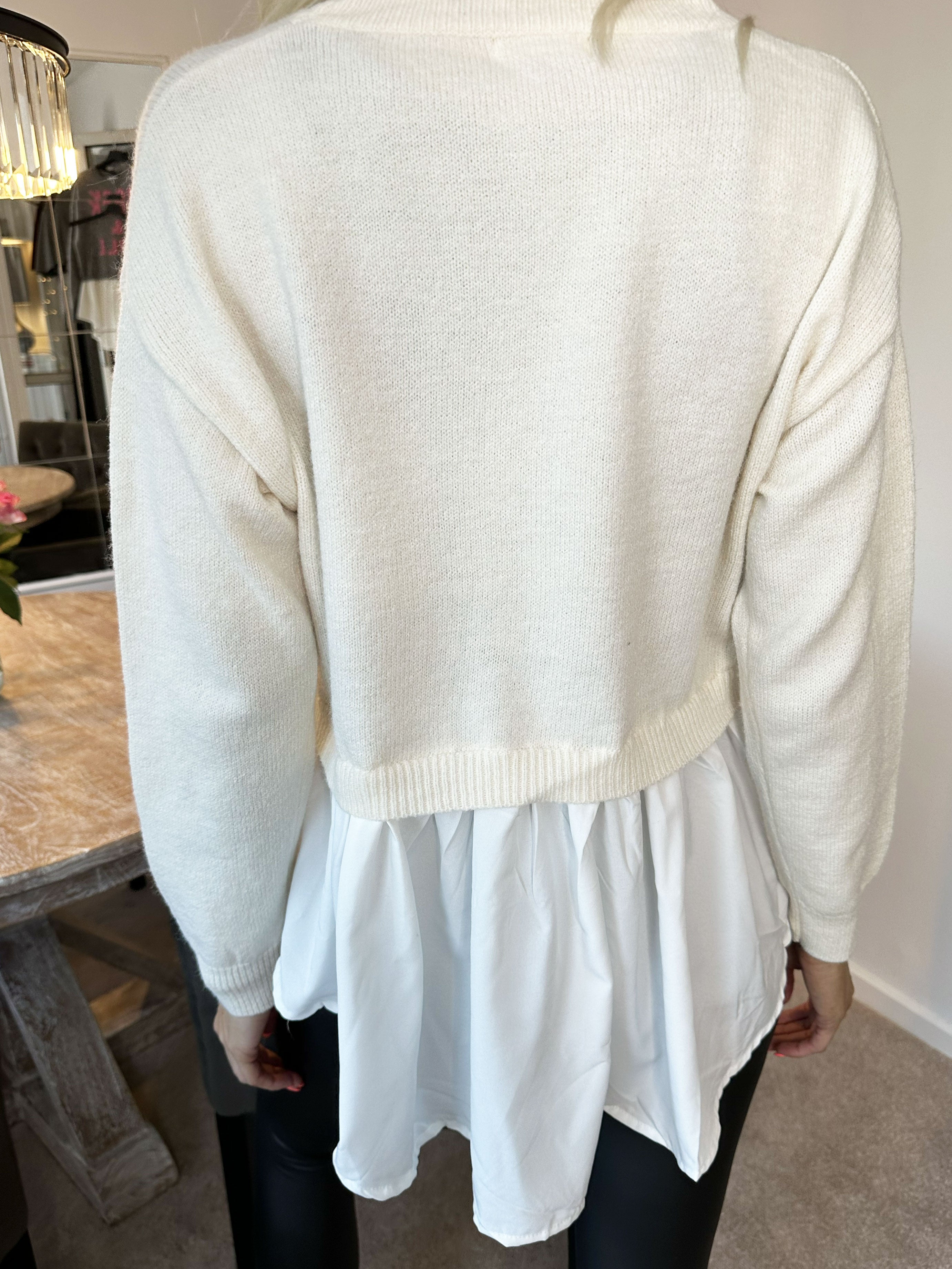 Rock N Roll - Stickad blus med insydd skjorta